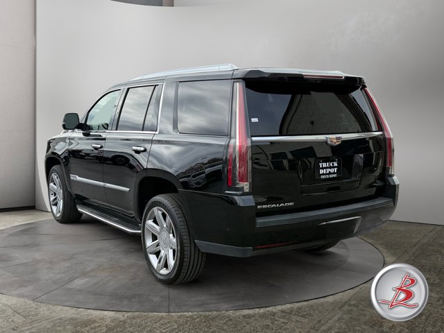 Used 2020 Cadillac Escalade Luxury image 5