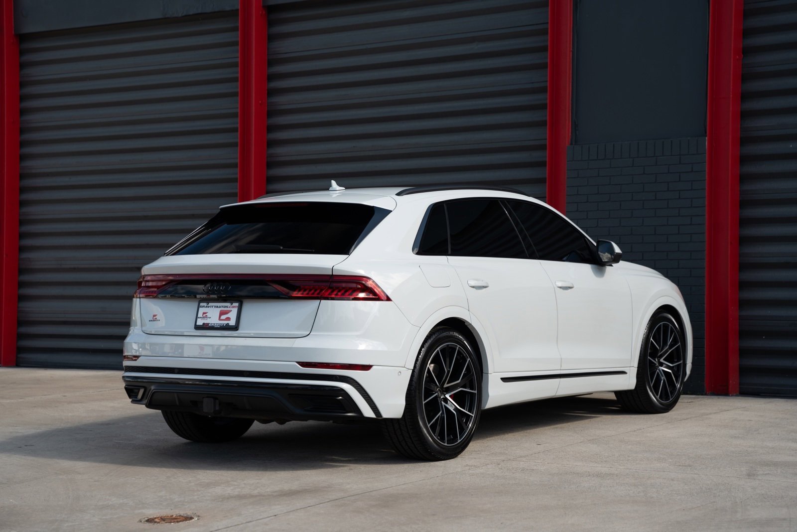 Used 2021 Audi Q8 Prestige image 9