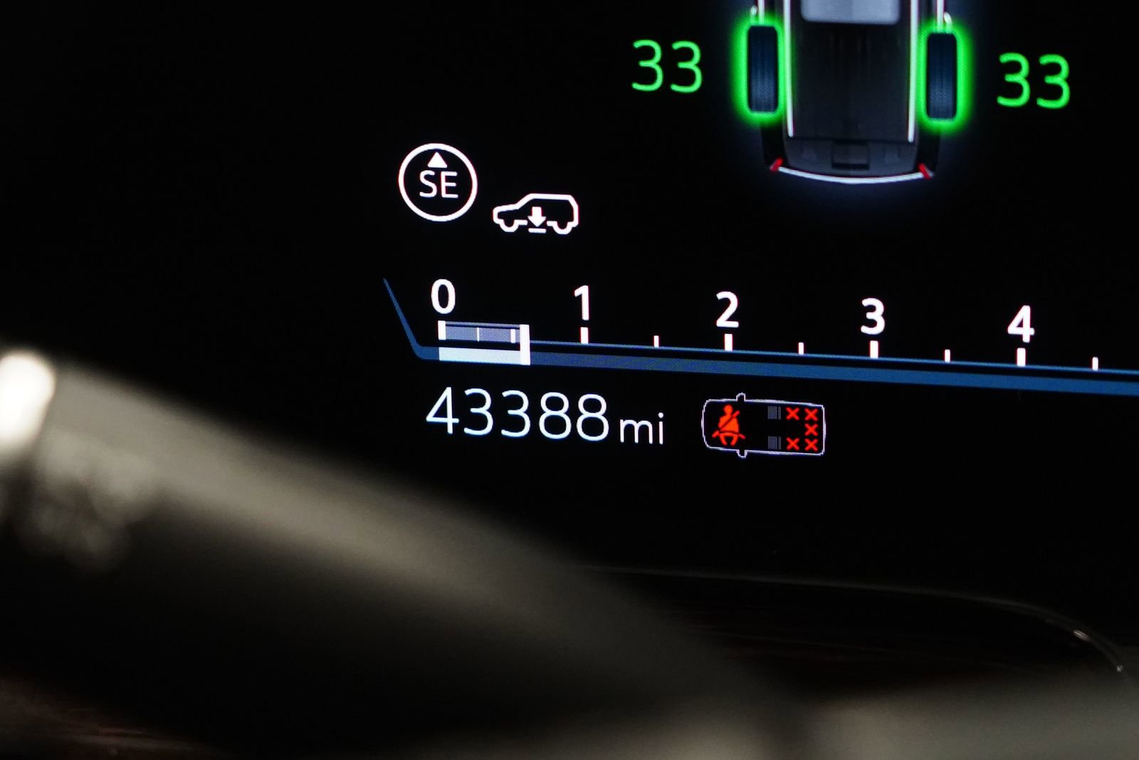 Used 2021 Cadillac Escalade ESV Premium Luxury w/ Driver Assist Tech Package image 22