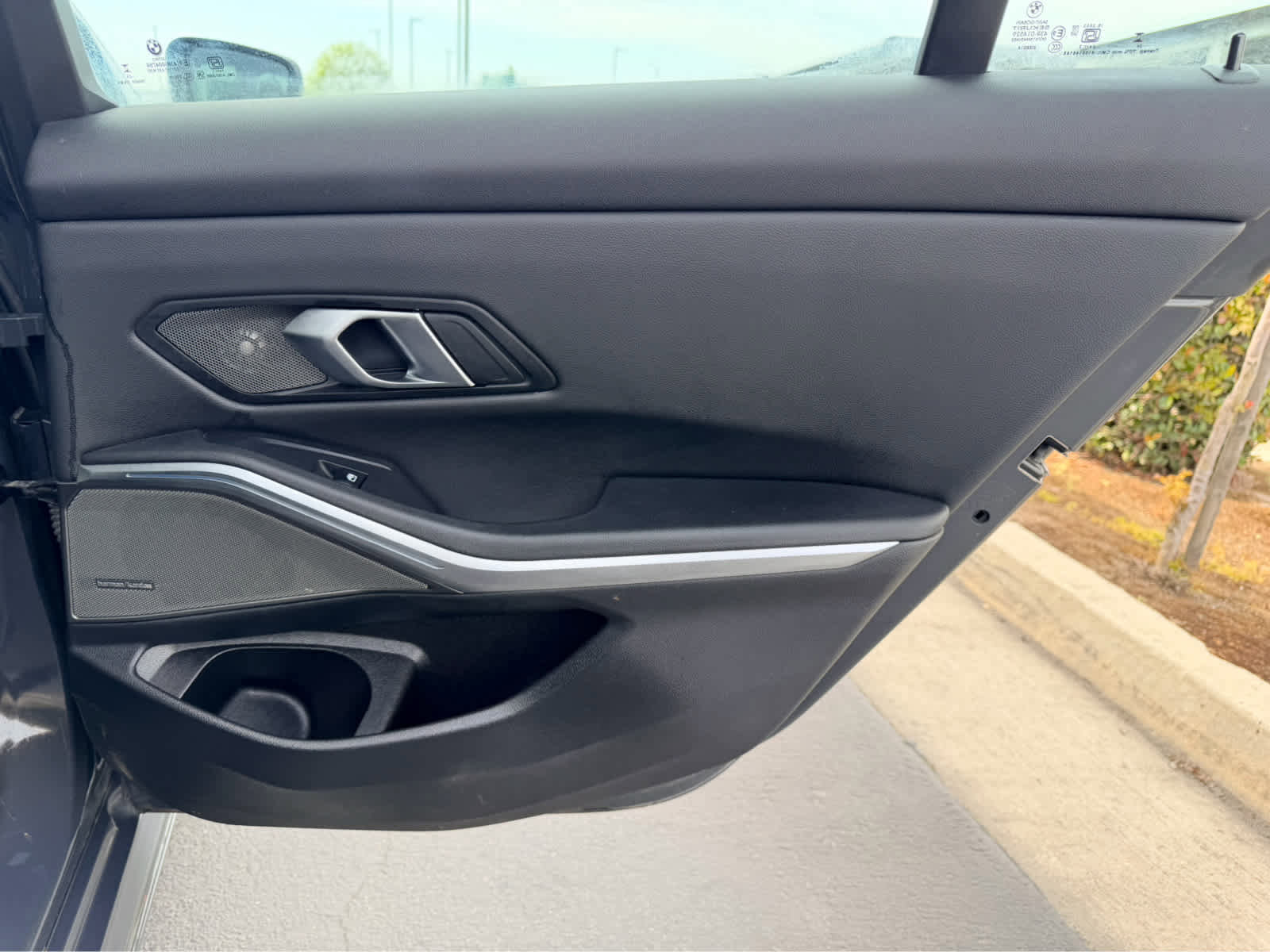 Used 2024 BMW 330i Sedan w/ M Sport Package image 21