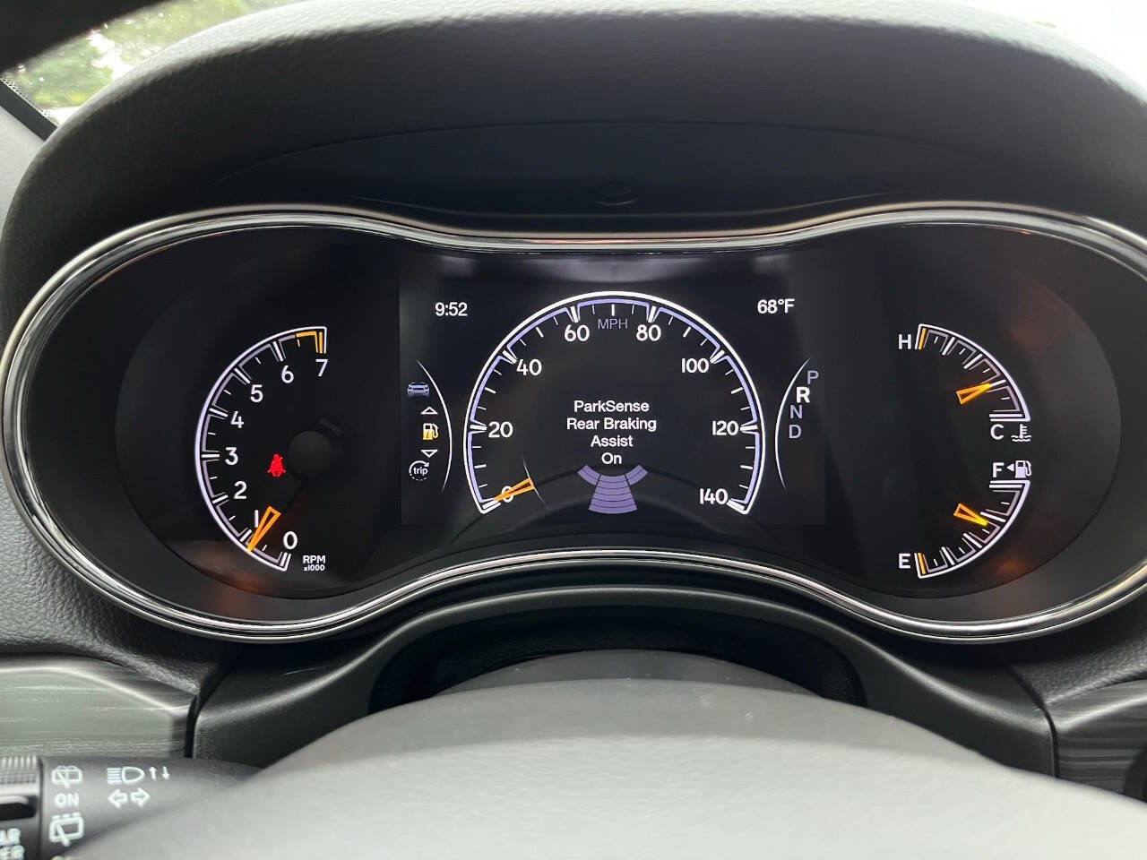 Used 2019 Jeep Grand Cherokee Laredo image 16