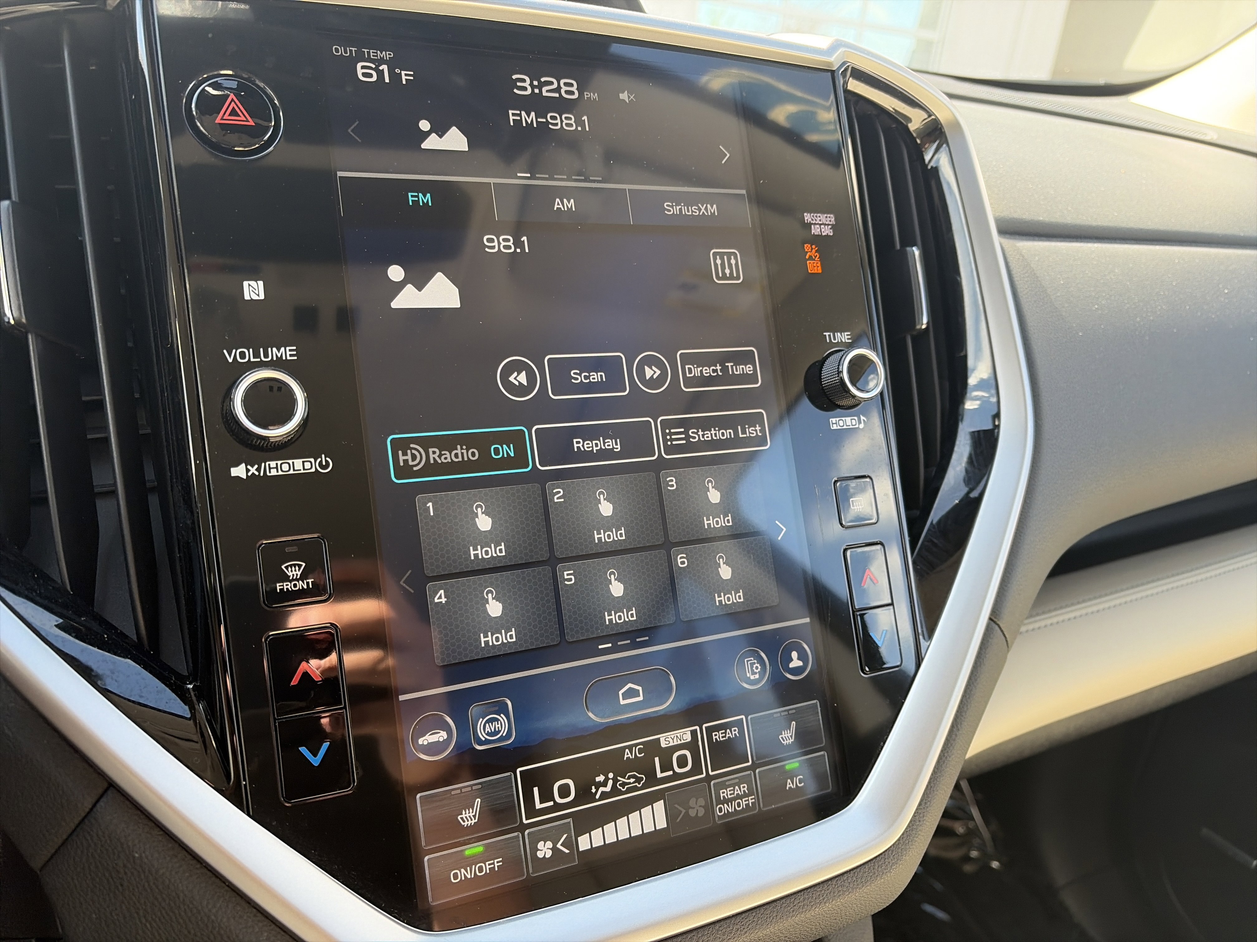 Used 2023 Subaru Ascent Limited w/ Technology Package AWD/4WD image 21