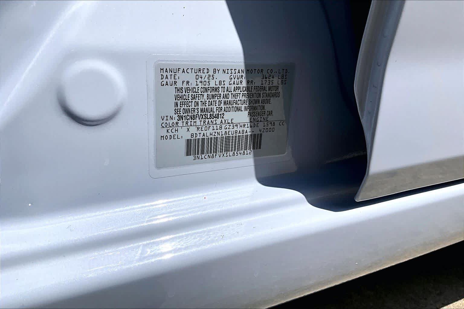 Certified 2025 Nissan Versa SR w/ Trunk Package FWD image 32