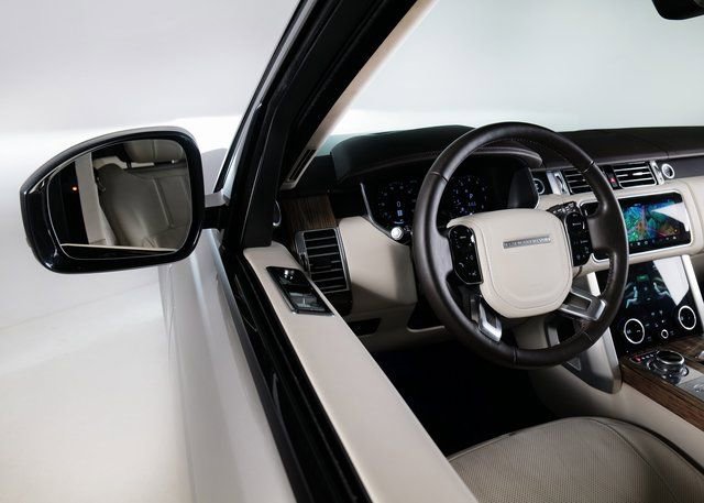 Used 2019 Land Rover Range Rover HSE image 23