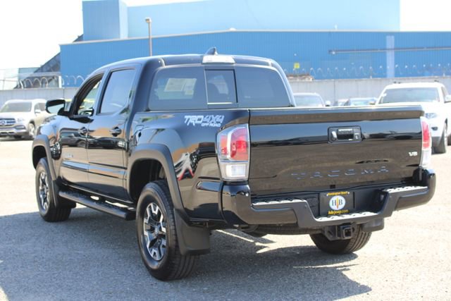 Used 2021 Toyota Tacoma TRD Off-Road w/ Technology Package image 3