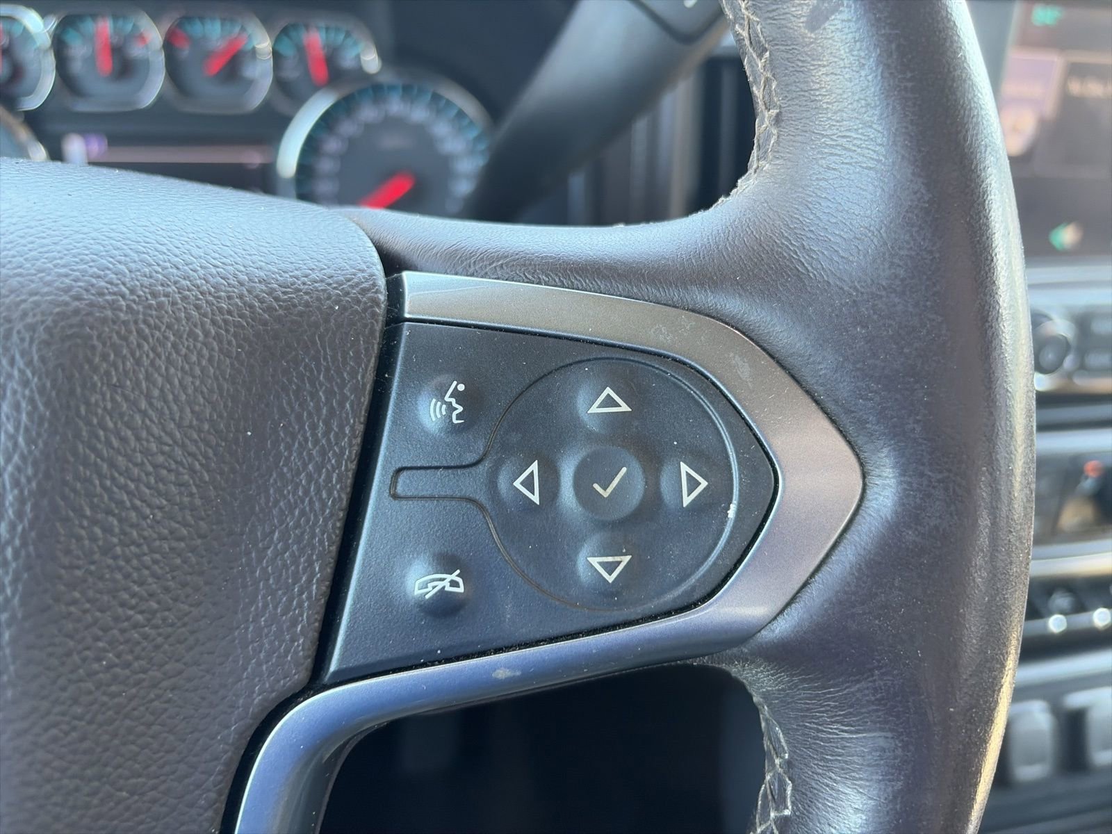 Used 2015 Chevrolet Silverado 2500 LTZ w/ LTZ Plus Package AWD/4WD image 15