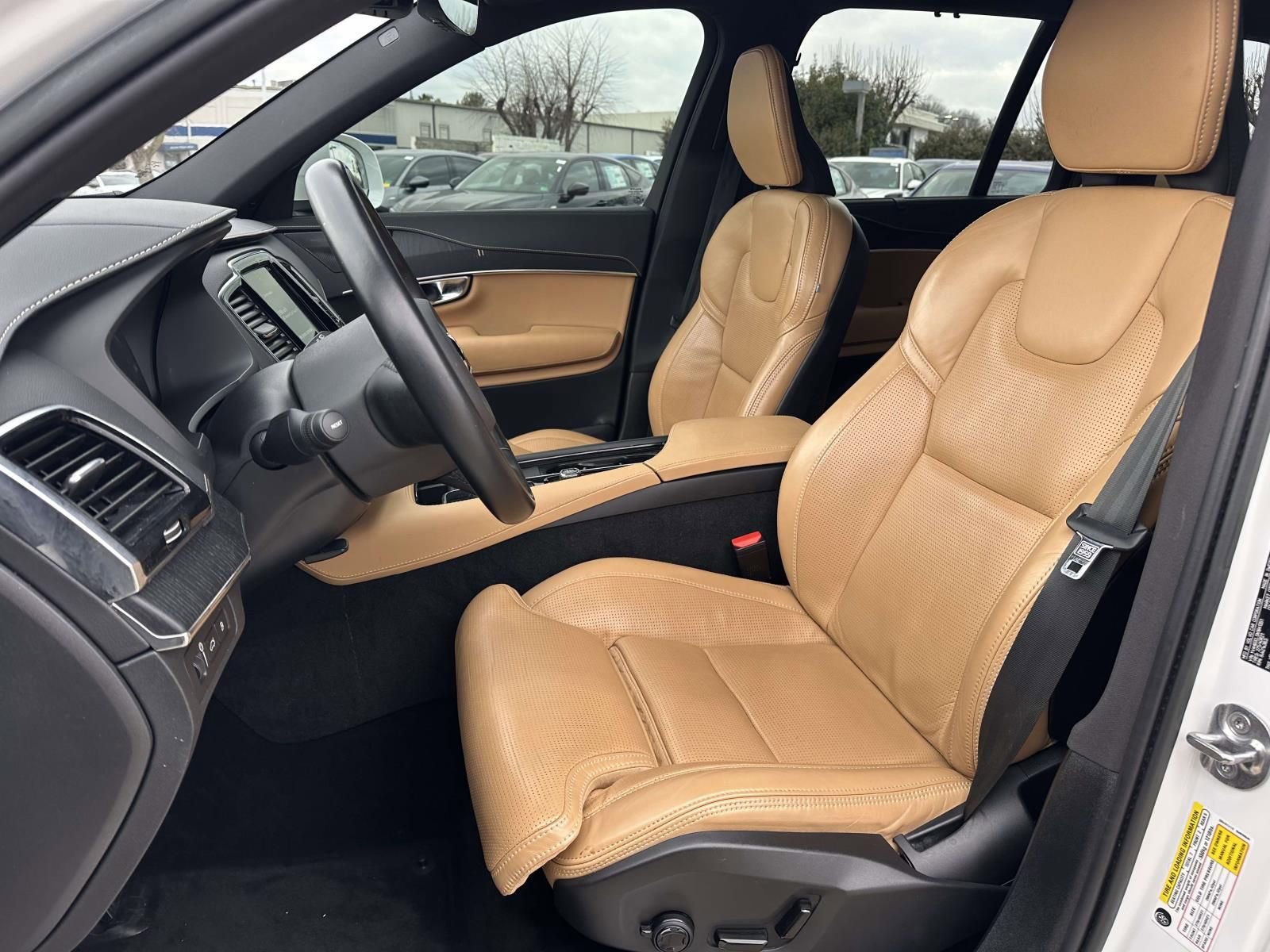 Used 2022 Volvo XC90 T8 Inscription w/ Advanced Package image 16