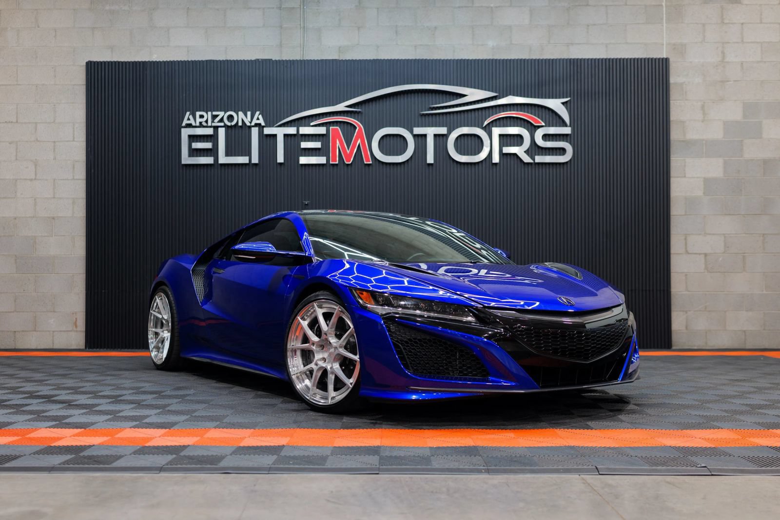Used 2017 Acura NSX AWD/4WD image 3