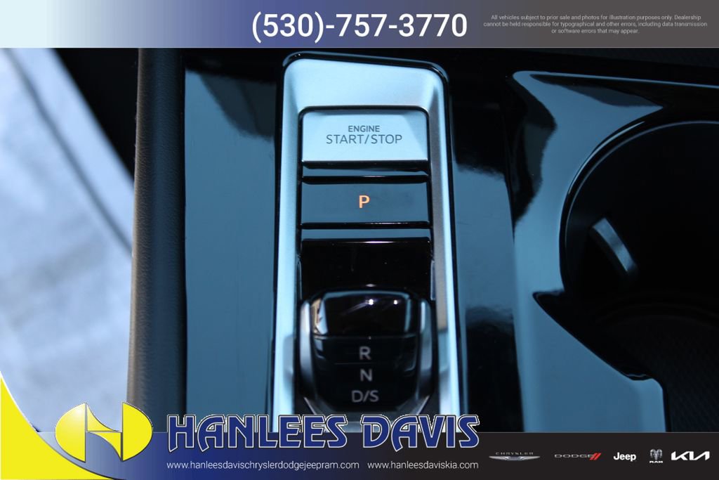 Used 2024 Volkswagen Atlas SE image 24