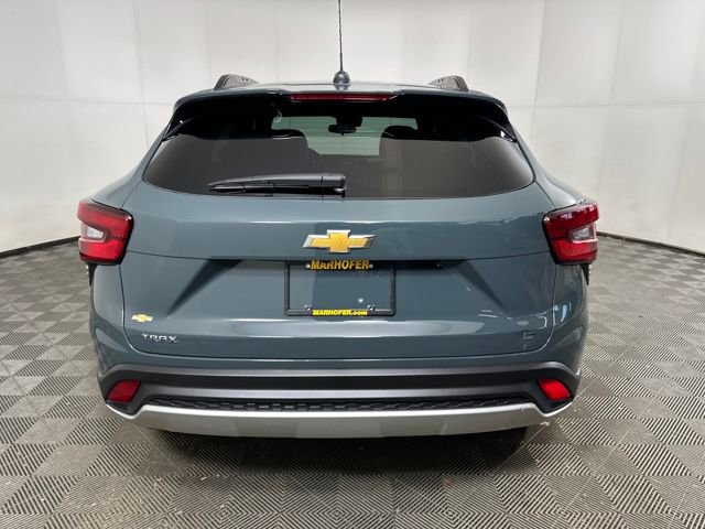 Used 2025 Chevrolet Trax LT image 4