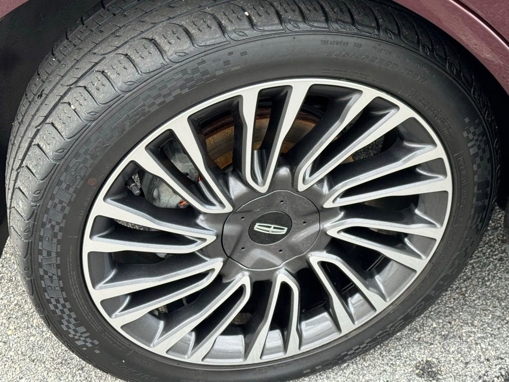 Used 2020 Lincoln Corsair Reserve w/ Equipment Group 201A image 20