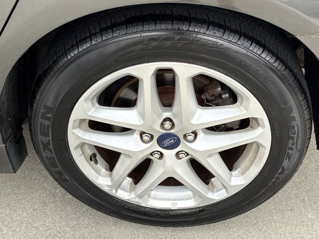 Used 2016 Ford Fusion SE FWD image 21