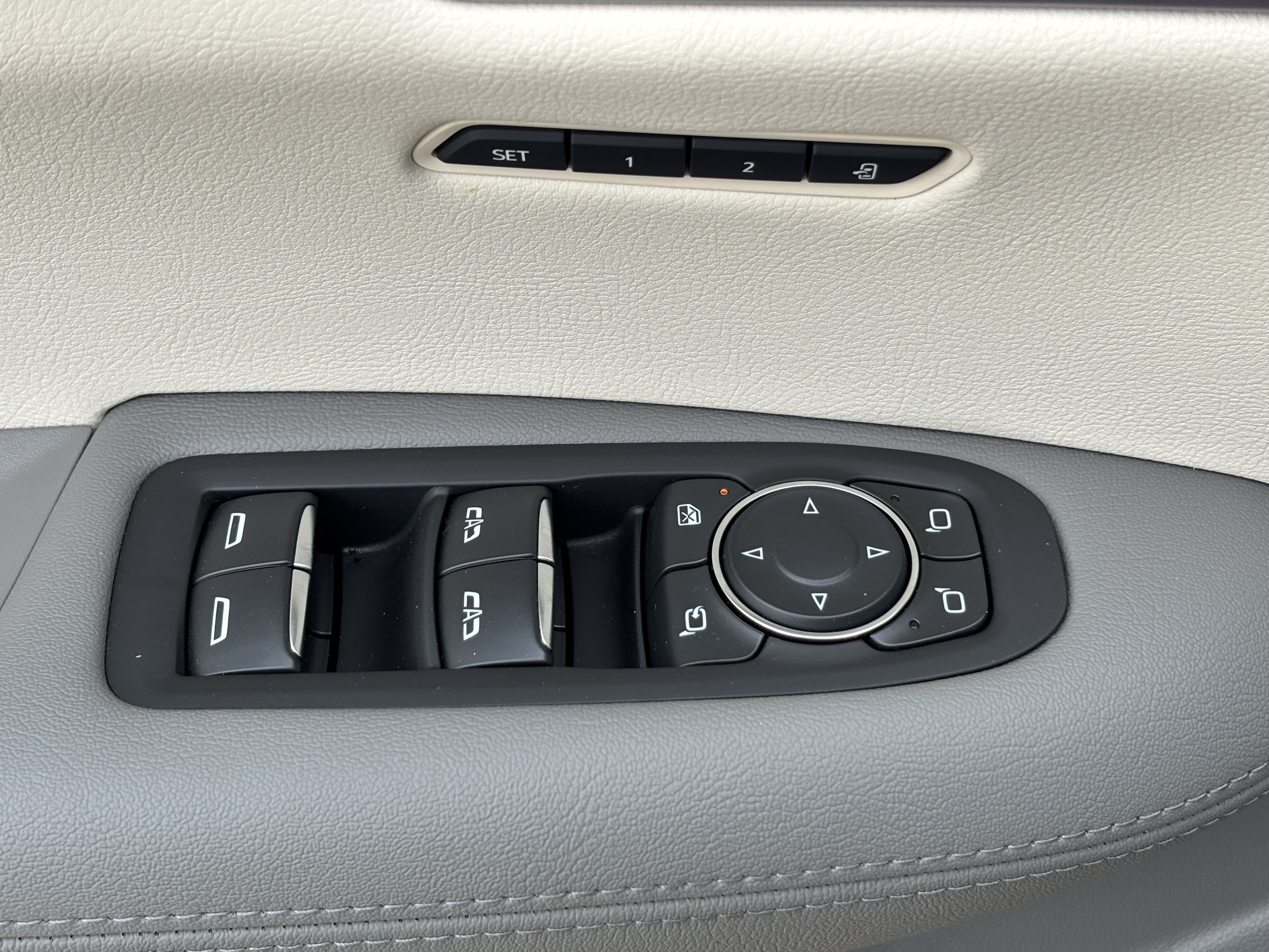 Certified 2024 Cadillac XT5 Premium Luxury FWD image 14