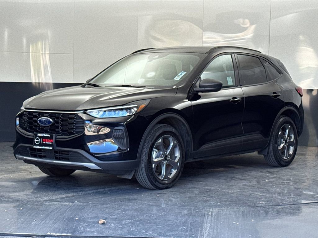Used 2025 Ford Escape ST-Line image 7