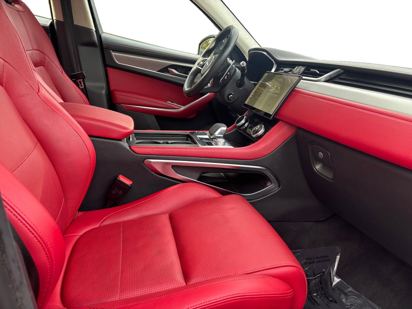 Used 2021 Jaguar F-PACE R-Dynamic S image 15