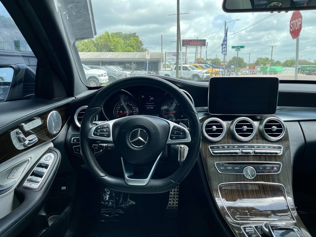 Used 2015 Mercedes-Benz C 400 4MATIC image 29