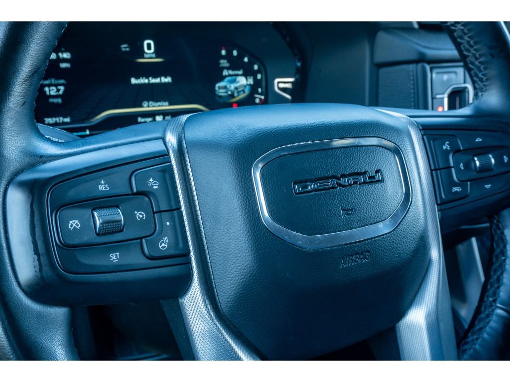 Used 2024 GMC Yukon XL Denali AWD/4WD image 30