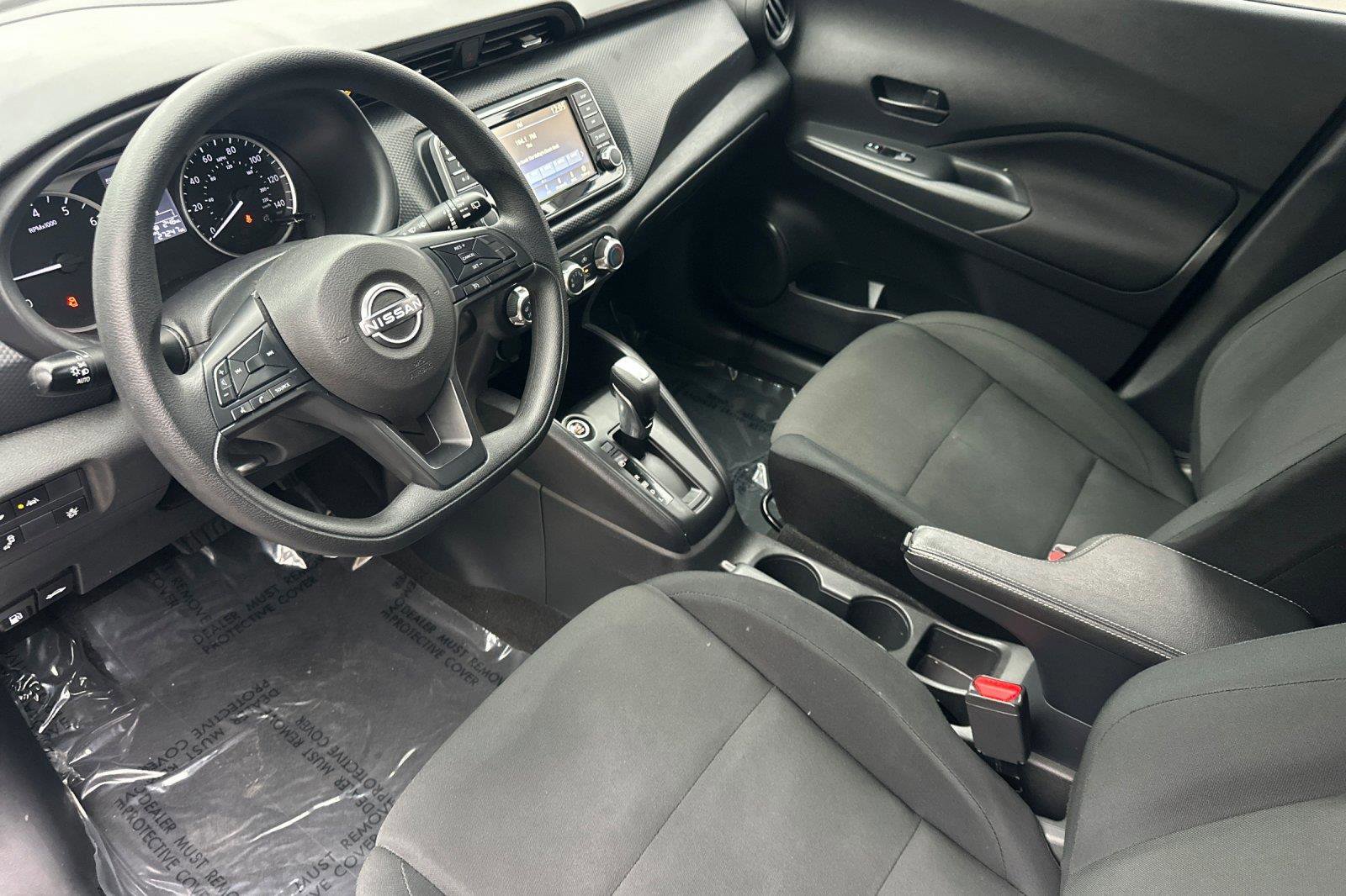 Used 2024 Nissan Kicks S image 4