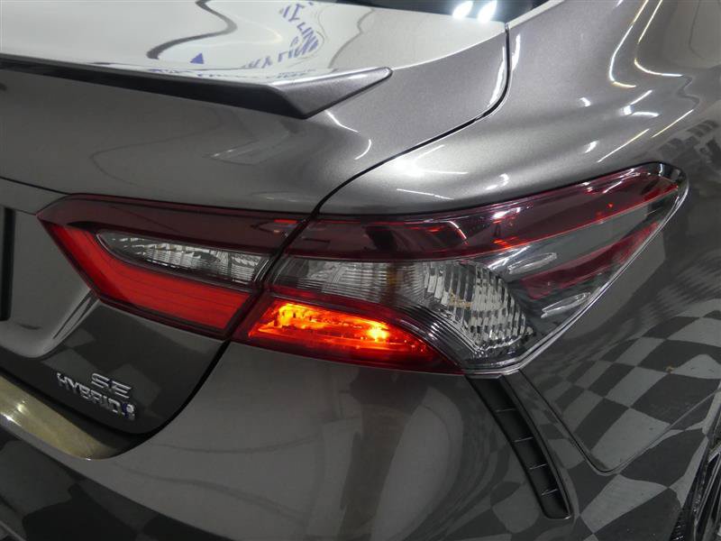 Used 2022 Toyota Camry SE w/ Cold Weather Package FWD image 16