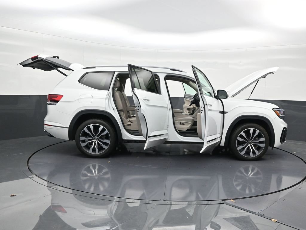 Used 2021 Volkswagen Atlas SEL R-Line image 32