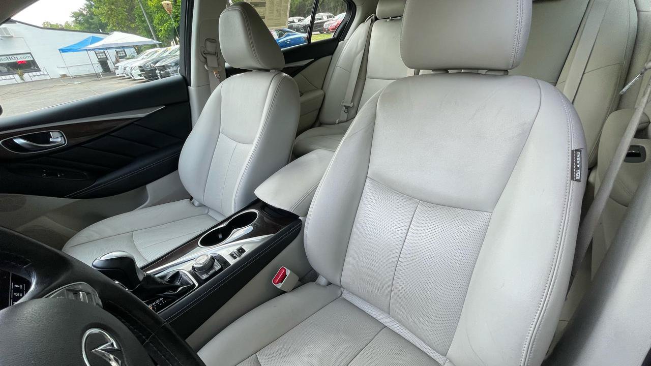 Used 2015 INFINITI Q50 Premium w/ Technology Package AWD/4WD image 16
