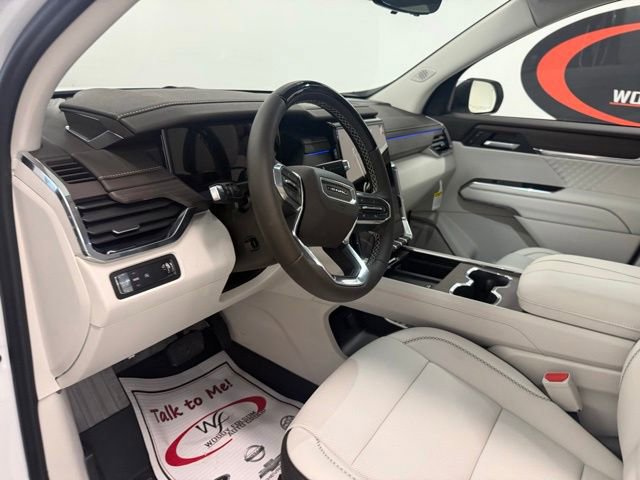 New 2026 GMC Acadia Denali w/ Super Cruise Package FWD image 11