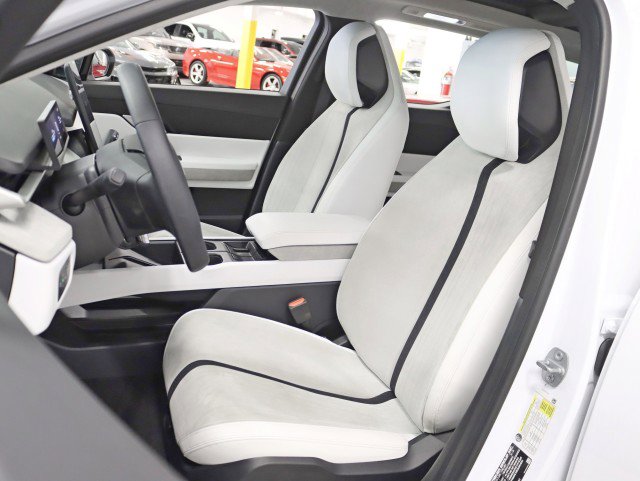 Used 2023 Fisker Ocean Extreme image 28