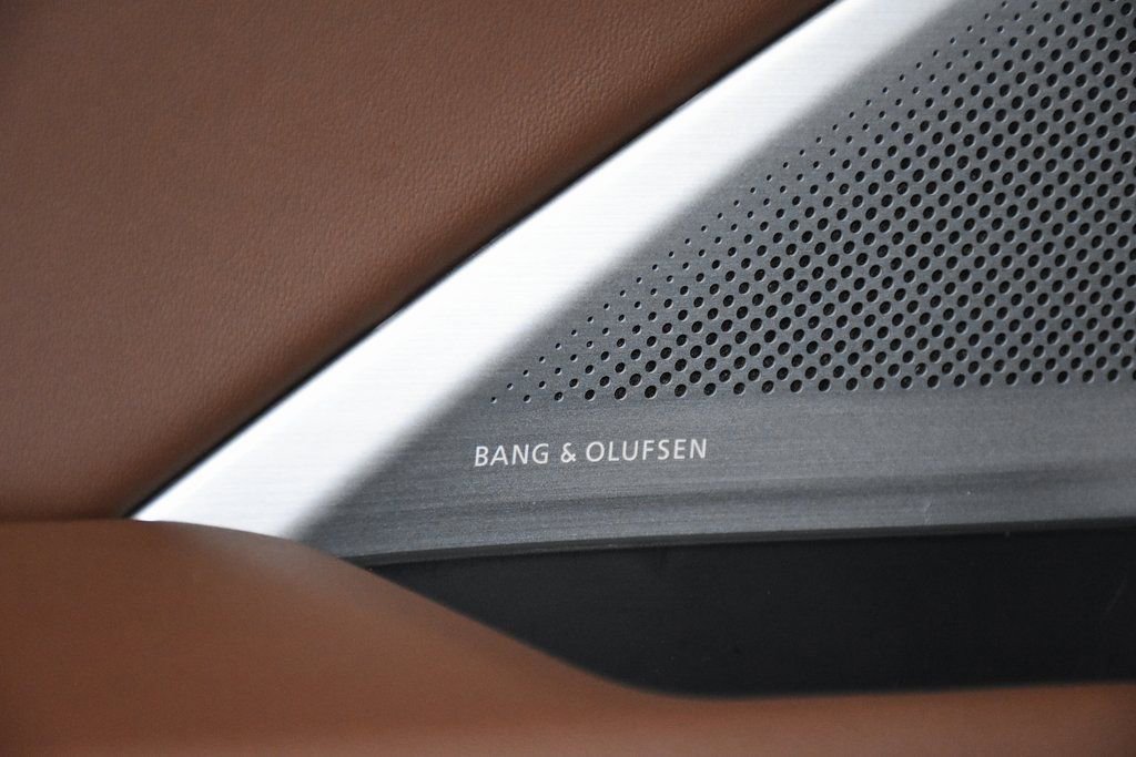 Used 2025 Acura MDX w/ Advance Package image 8