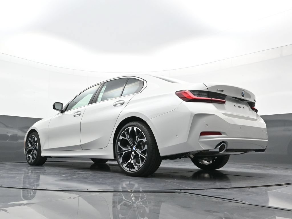 New 2026 BMW 330i xDrive Sedan w/ Premium Package AWD/4WD image 26