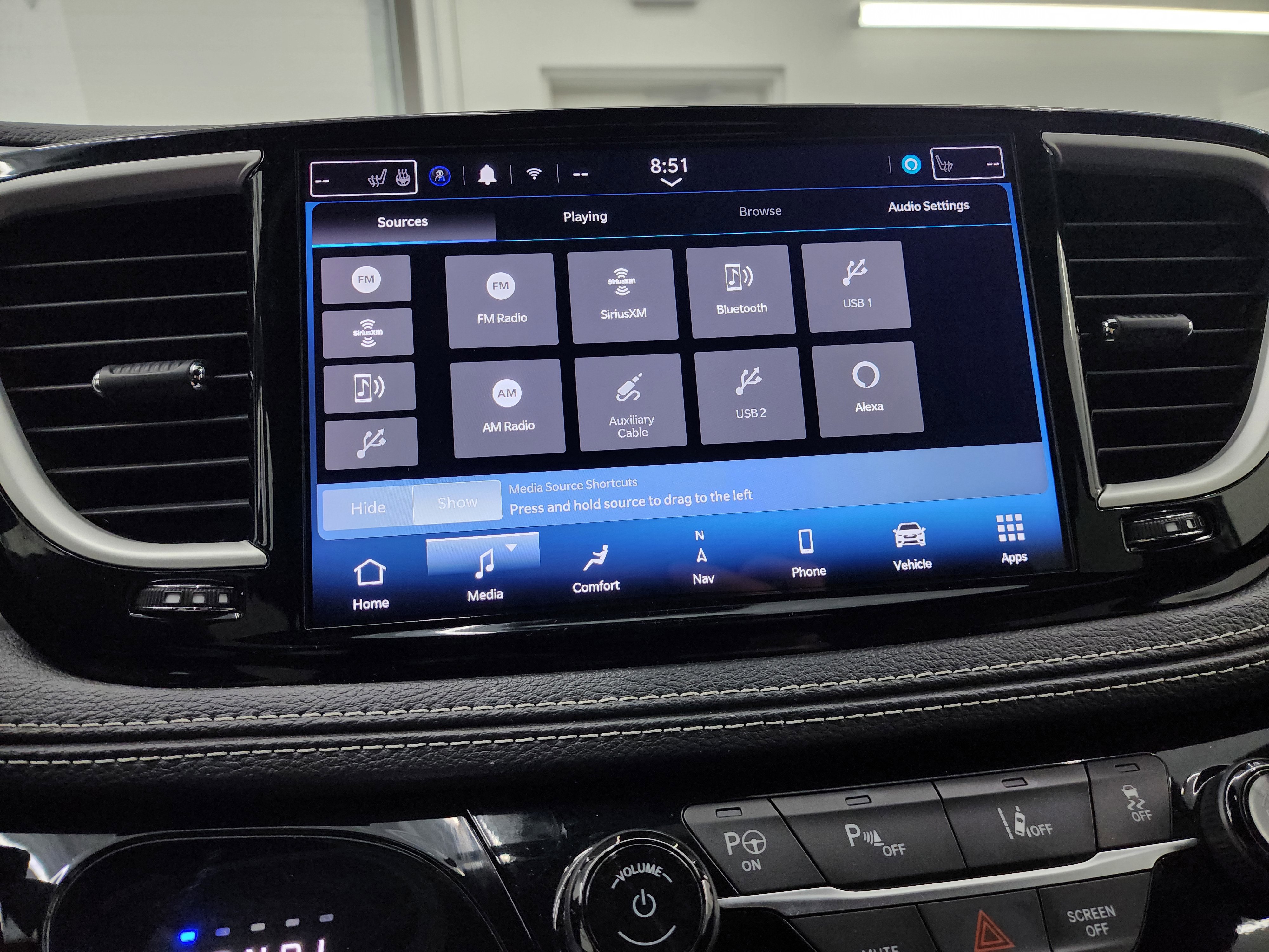 Used 2024 Chrysler Pacifica Limited image 52