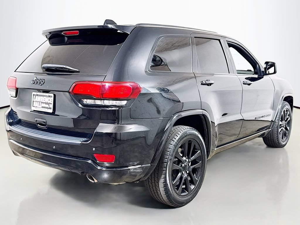 Used 2019 Jeep Grand Cherokee Altitude RWD image 4