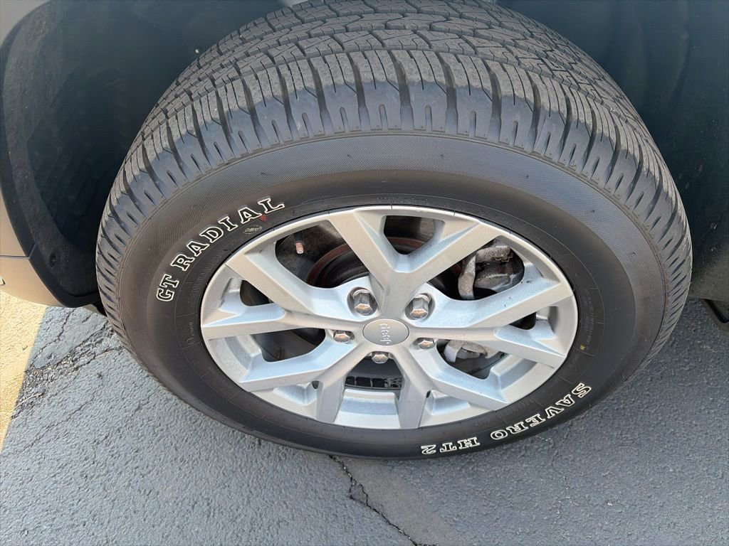 Certified 2023 Jeep Grand Cherokee L Limited AWD/4WD image 10
