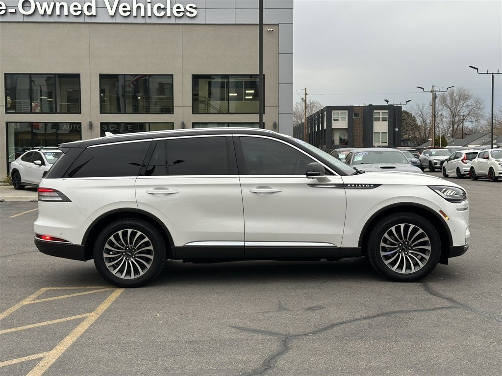 Used 2022 Lincoln Aviator Reserve w/ Equipment Group 201A image 8