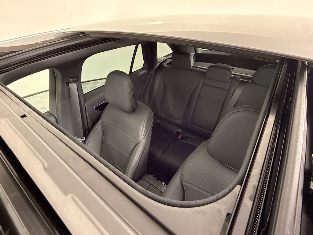 Used 2026 Mercedes-Benz GLC 300 4MATIC image 22