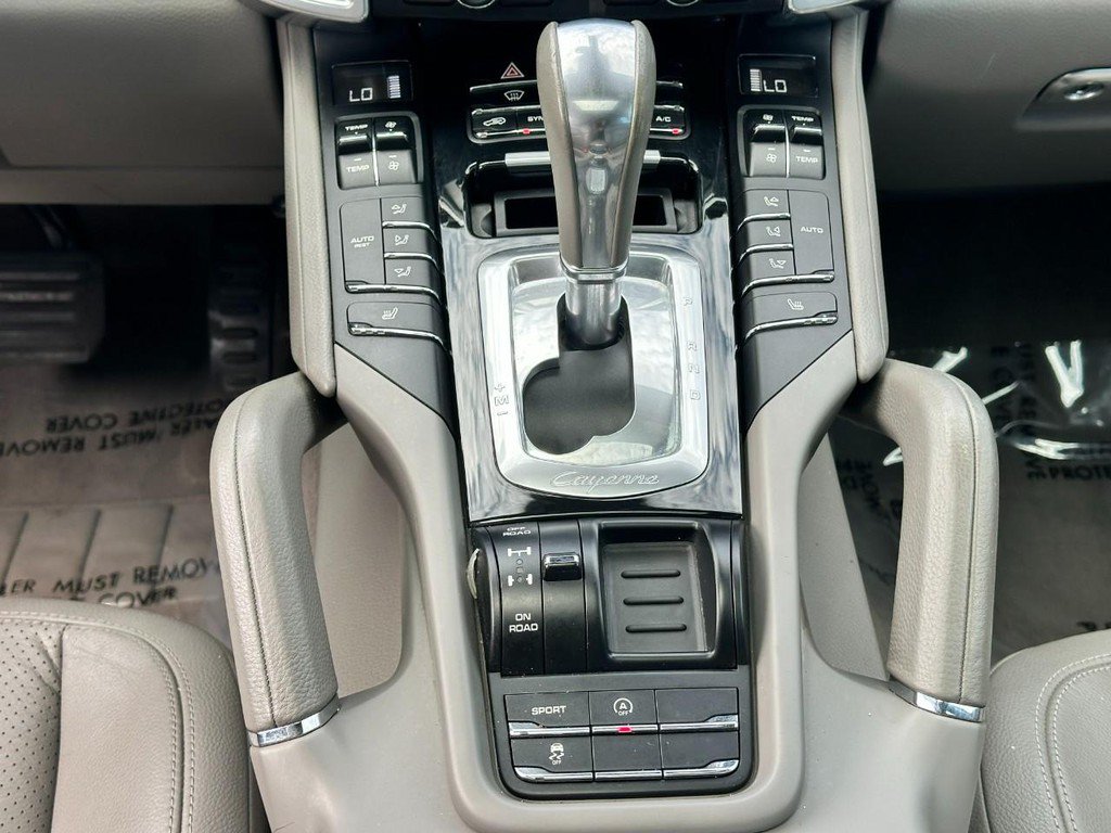 Used 2014 Porsche Cayenne AWD/4WD image 17