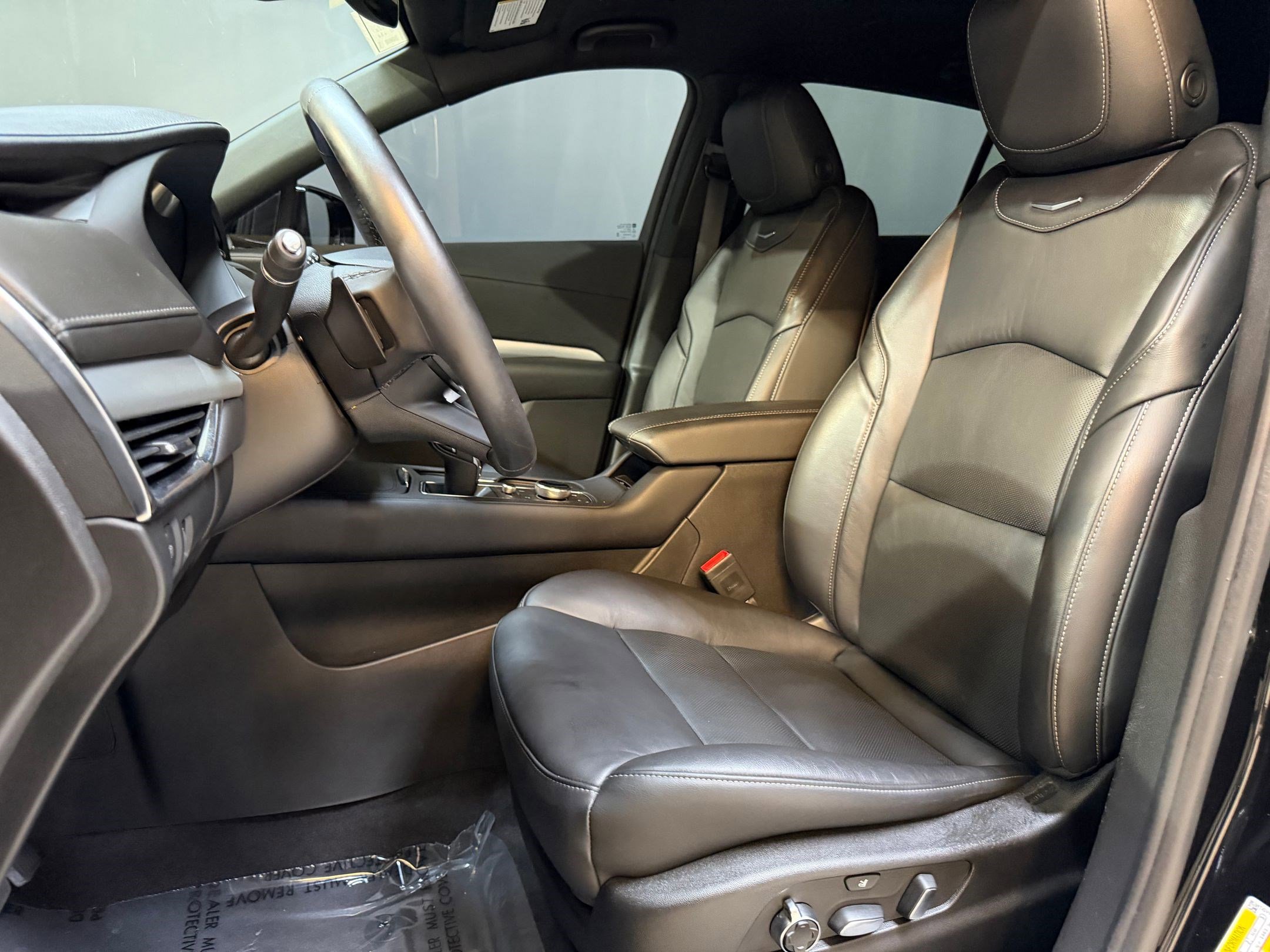 Certified 2023 Cadillac XT4 Premium Luxury w/ Driver Assist Package FWD image 5