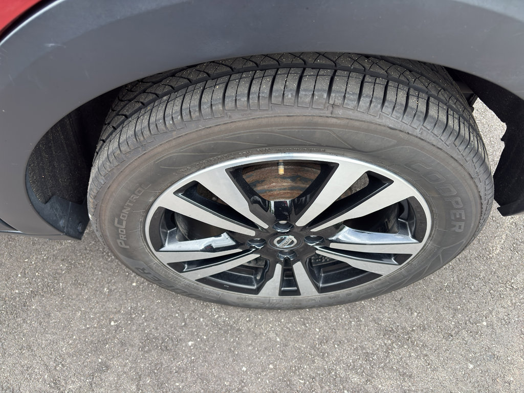 Used 2019 Nissan Kicks SV image 7