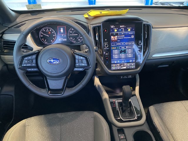 Used 2025 Subaru Forester Premium w/ Convenience Package #2 AWD/4WD image 15