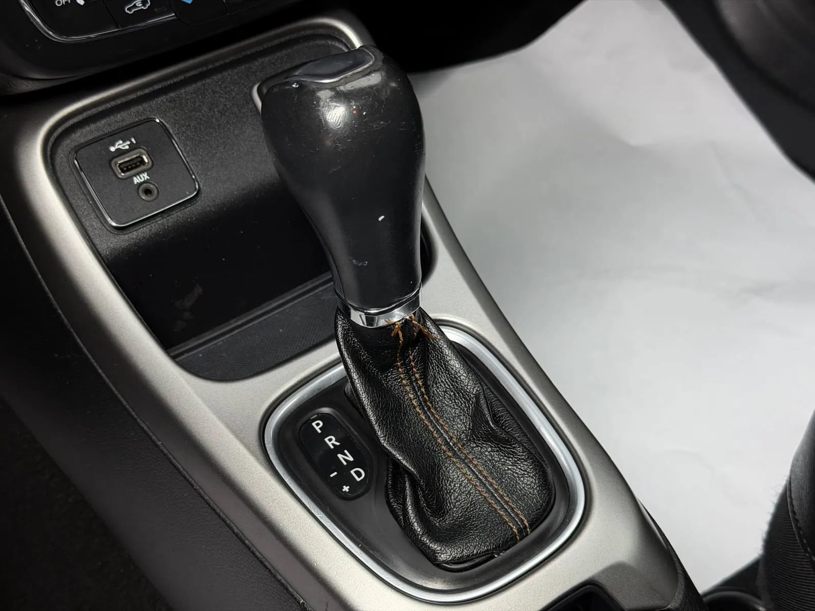 Used 2020 Jeep Compass Latitude FWD image 32
