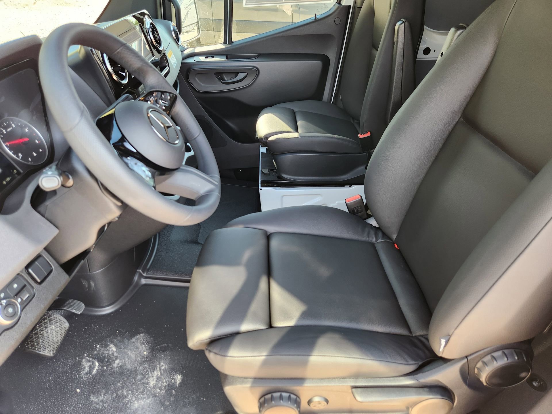 New 2025 Mercedes-Benz Sprinter 3500 image 11