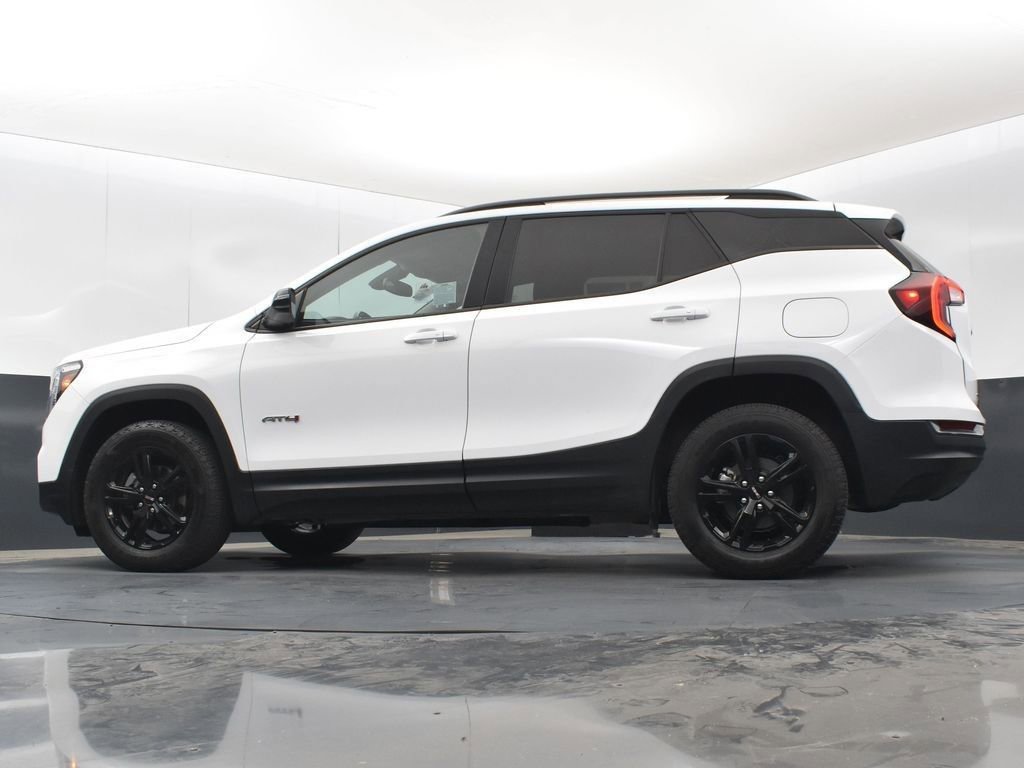 Used 2023 GMC Terrain AT4 image 40