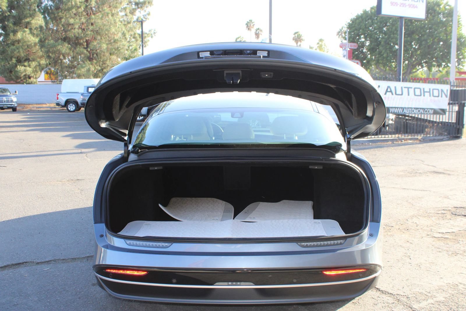 Used 2025 Lucid Air Pure RWD image 29