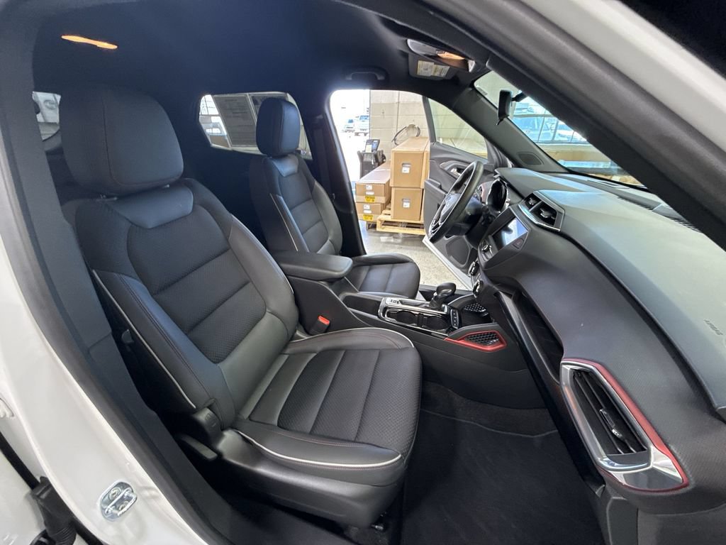 Used 2023 Chevrolet TrailBlazer RS AWD/4WD image 29