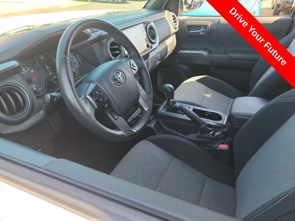Used 2023 Toyota Tacoma TRD Off-Road w/ Technology Package RWD image 3