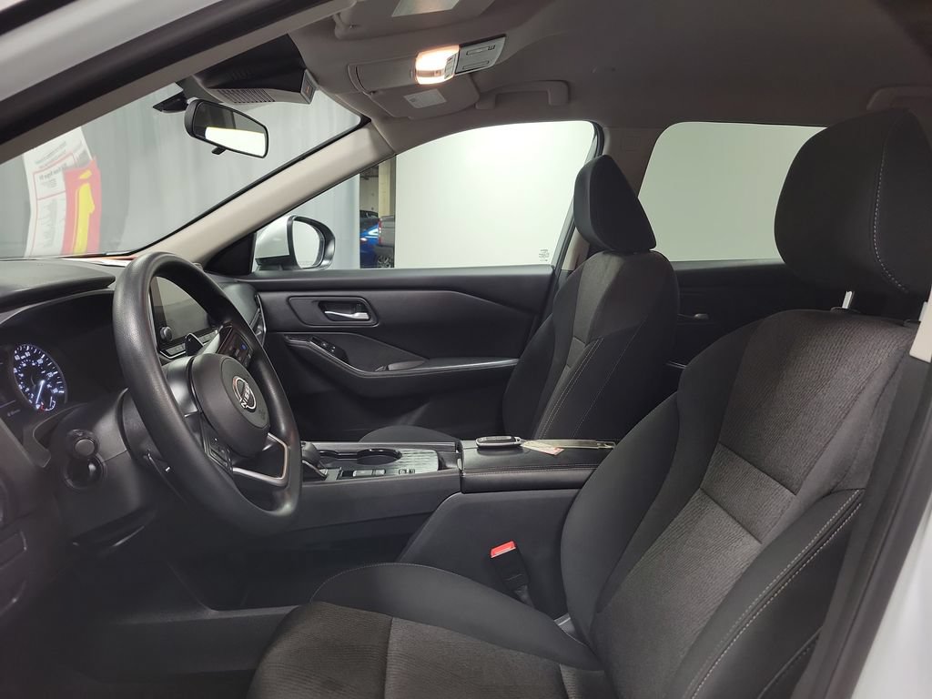 Used 2024 Nissan Rogue SV FWD image 13