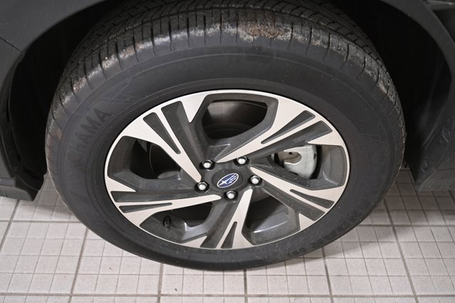 Used 2024 Subaru Crosstrek 2.0i Premium image 17
