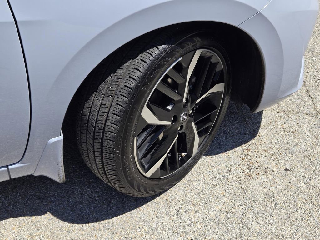 Certified 2025 Nissan Versa SR w/ Trunk Package image 6