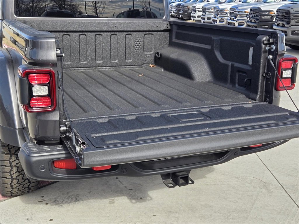 New 2025 Jeep Gladiator Rubicon image 5