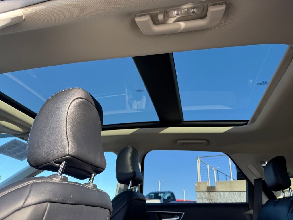 Certified 2022 Ford Edge SEL w/ Convenience Package image 13