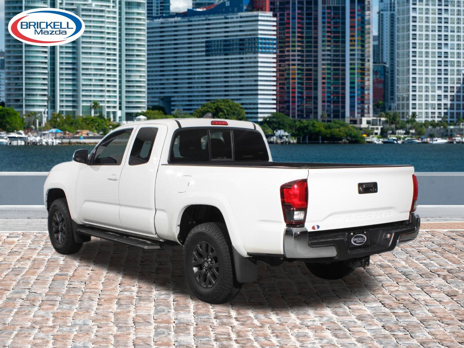 Used 2021 Toyota Tacoma SR5 RWD image 4